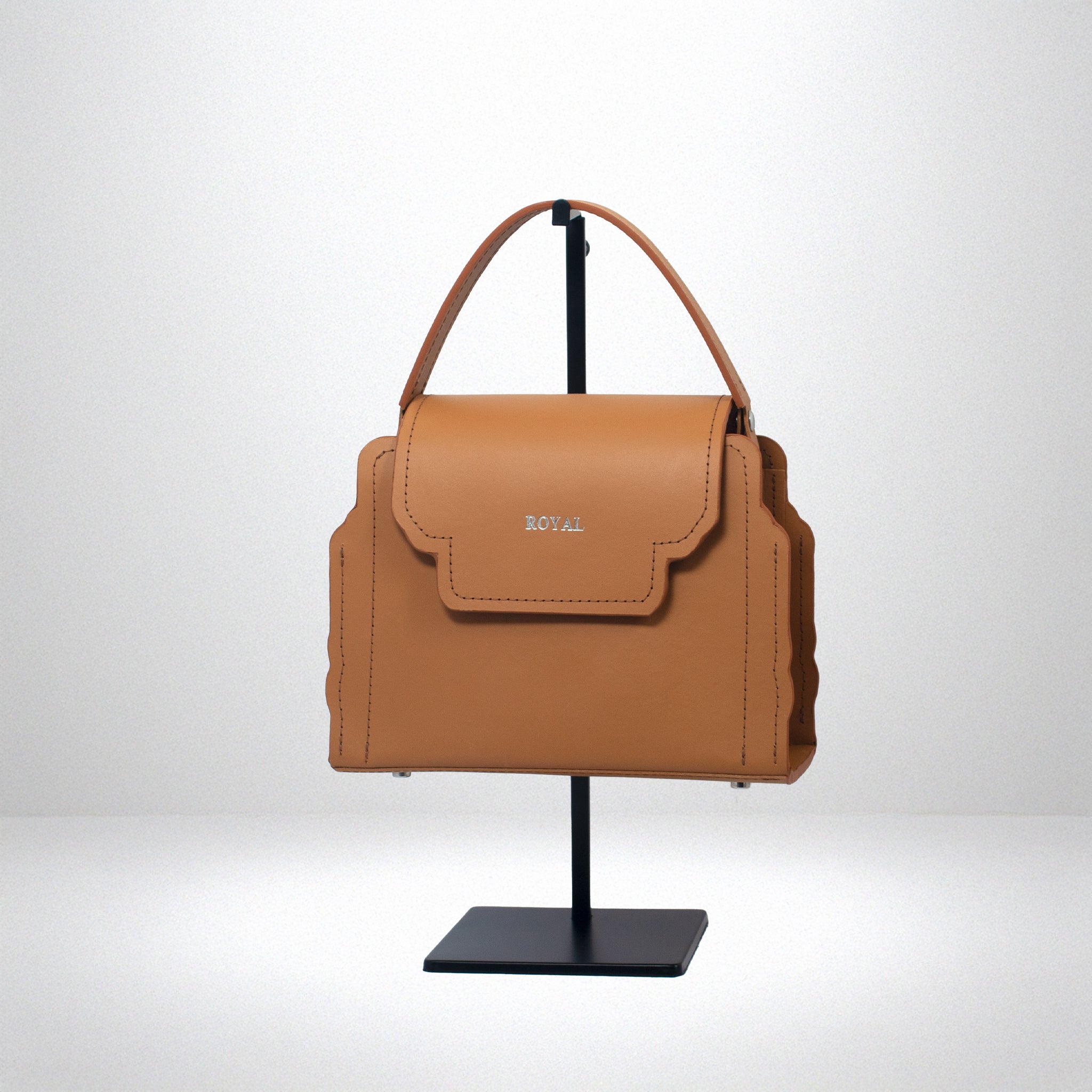 Leather shoulder purse with handcrafted details